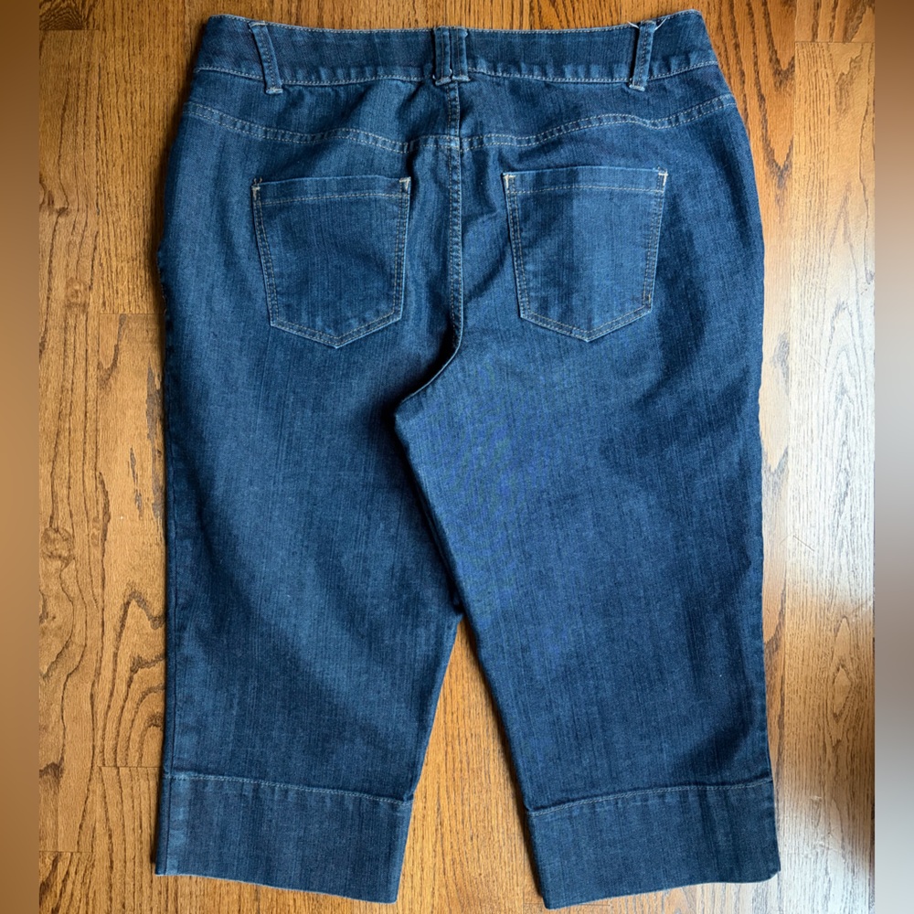 Lane Bryant Cropped Jeans Womens 18 Dark Blue Denim Elastic Waist. Like NEW! - Picture 8 of 8